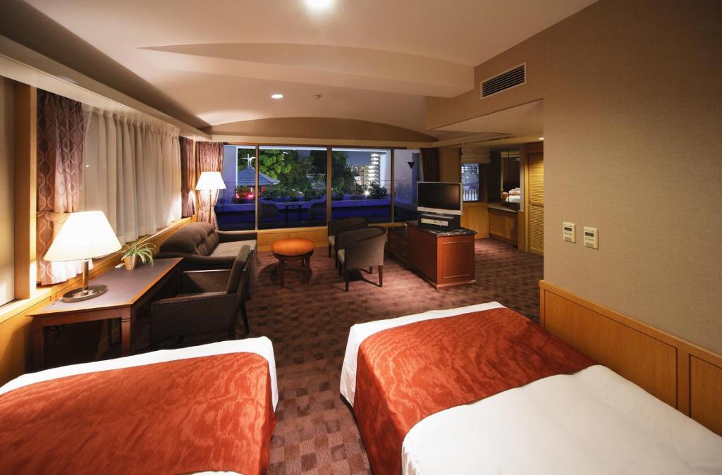 מטסויאמה Hotel Patio Dogo מראה חיצוני תמונה